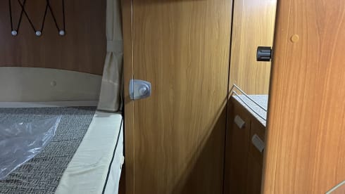 Onze camper is ook gedurende de bouwvak vakantie 2026 beschikbaar voor verhuur – 4p Dethleffs Esprit 7090 semi-integrated