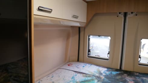 Mclouis 4 Menfys S-Line , 2 Sleeps / 4 Seats.