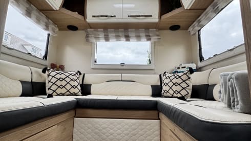 Kaz the Family Motorhome – Adventure-Ready 6 Berth Roller Team Motorhome – Family Comfort on Wheels