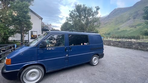 Mr Blue Sky  –  Volkswagen Campervan von 1997