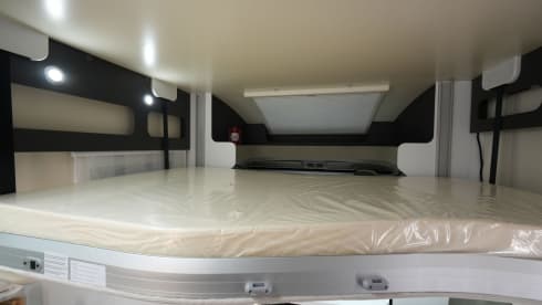 Mclouis avantgarde tot 5 personen – 5 persons semi-integrated Mc Louis Avantgarde