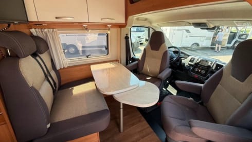 4p Hymer bus uit 2019