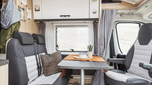 H1 – Fiat Sunlight V69 Brand new for 2026, 2 berth Auto