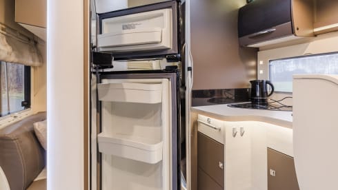 4p Challenger semi-integrated uit 2017