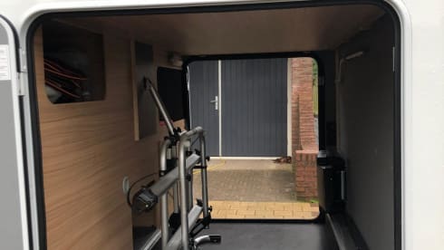 Fully furnished 4p Dethleffs semi-integrated from 2021