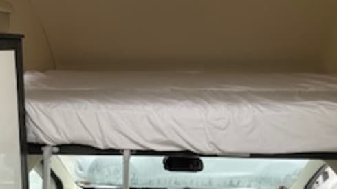 Zefiro Lux – Roller Team 6 berth family motorhome