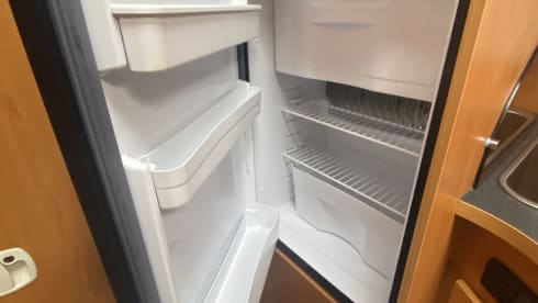 Speedy – Motorsport en Adventure - 7x7 garage en trekhaak voor 2500kg