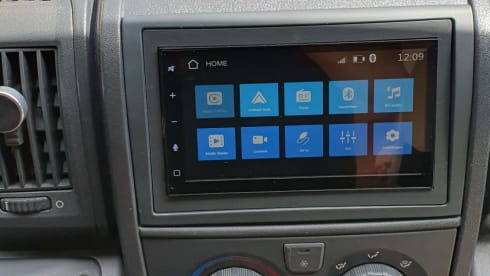 2p Bürstner semi-integrated uit 2011