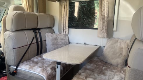 "Ziggy" – 6 berth Peugeot Motorhome