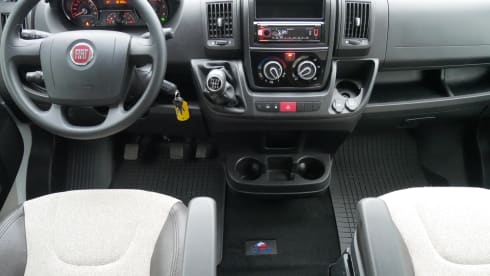Sun Living Flexo 6.40, 2 sleeping 4 seats, length beds, Airco!!