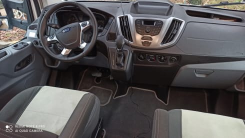 Camping Car 5 places   tout pour vous evader