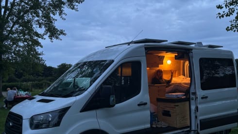 Big Penny – Cosy 2 berth Ford Camper