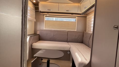4. LeySi – Luxury mobile home Bürstner Lyseo TD744 Harmony