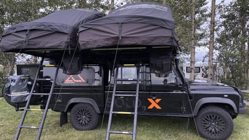 Black Betty – Defender 130 with two rooftop tents