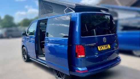 (VW003) 2022 AUTO 'Rebellion' VW Camper Van Sleeps 2 Adults + 2 children