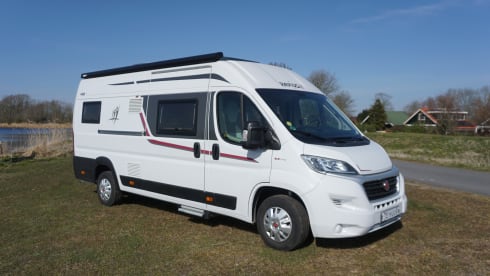 2p Rapido V68 Buscamper (2020) Length beds & Comfort
