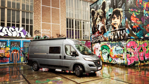Suzy – 4p Fiat bus from 2020