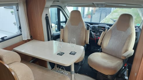 Pumba – Compact semi-integrated for your adventure