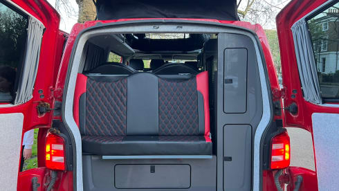 Ruby – Automatic VW T6 4 Berth Campervan with Poptop & Heater