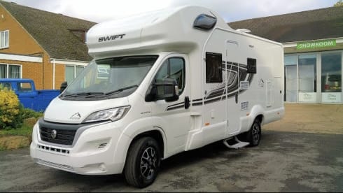 2-5 berth Swift – SWIFT EDGE 476 XGT