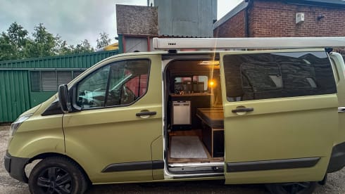 AGA Campervans – Camper Ford a 3 posti letto del 2018