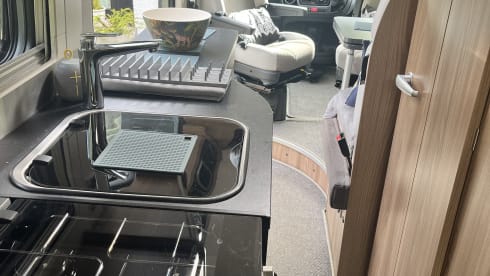 Bumble  – 4 berth Swift Select 184