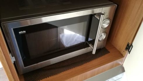 G-type – Modern camper, navi, 2 x air conditioning, TV screen etc.