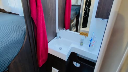 Spacious camper from 2021, ideal for a family or couple