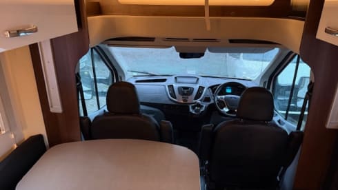 5 berth Roller Team alcove from 2018