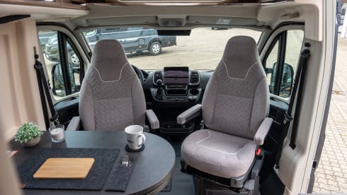 2p Malibu bus uit 2025