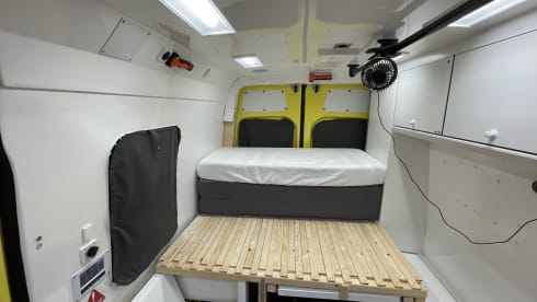 Camperlance – Cozy two-person self-built camper (old ambulance)