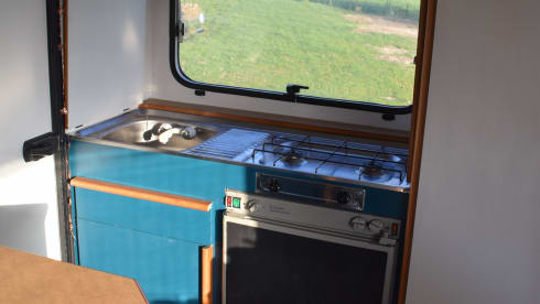 Maeve – Camper with wood stove