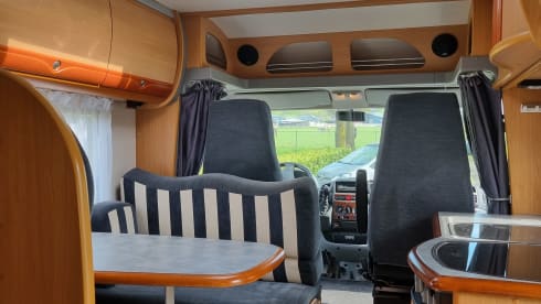 4p Dethleffs semi-integrated from 2004