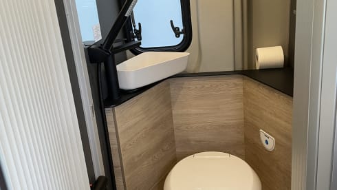 ADRIA Twin 640SLB Supreme AUTOMATIC