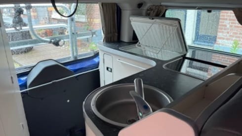 Ford Nugget – 4p Ford campervan uit 2016