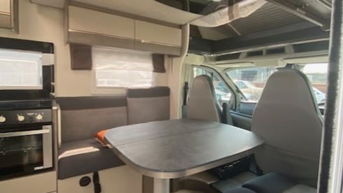 Titanium Luxury Auto – Lux Auto 4 Berth 