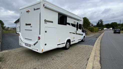 Tom / Sandra – 4p Benimar semi-integrated uit 2019