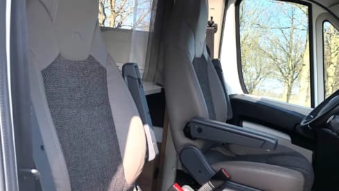 5p Adria Mobil semi-integrated uit 2019 163 PK