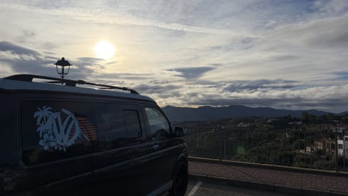 Rufus – Ontsnap aan de dagelijkse sleur - VW Campervan, 4 slaapplaatsen