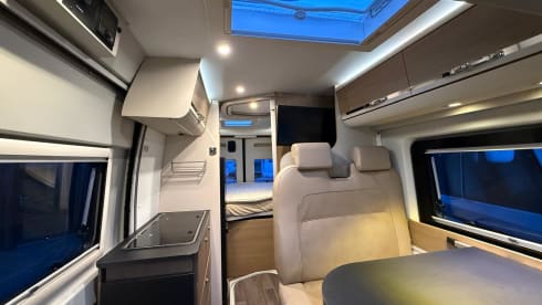 2p Adria Mobil bus uit 2018