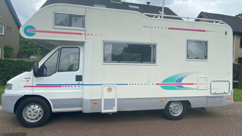 Spacious comfortable alcove camper 