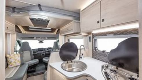 Maverick – Luxury 4 Berth Motorhome (2 lounges, 3 separate sleeping areas)