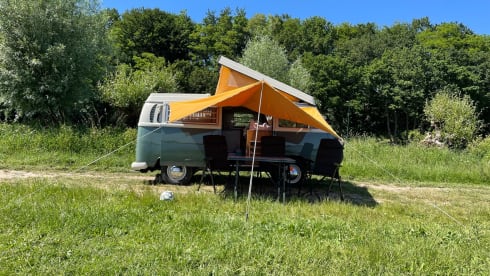 RetroT2 – Road trip in the Netherlands with this Retro T2 Volkswagen bus