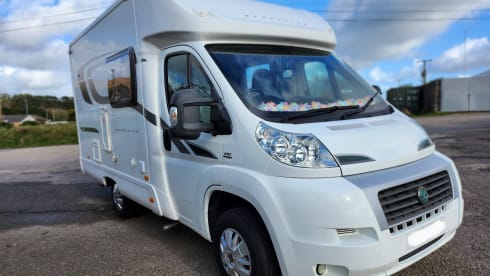 Flossieflo – 2 berth 2014 fully equipped Fiat Bessacarr 