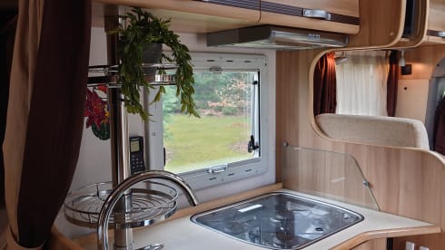 AUTO STAR – 4p Auto-Sleepers semi-integrated from 2007