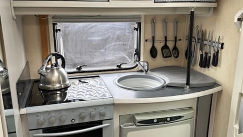 5 berth Ace Adventurer 635EK