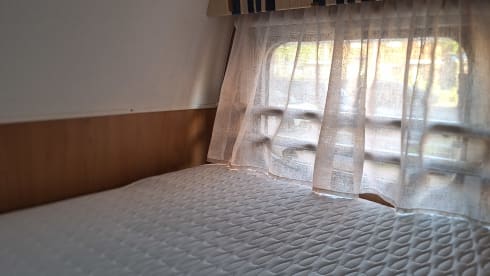 Burstner  – 4p Bürstner alcove 