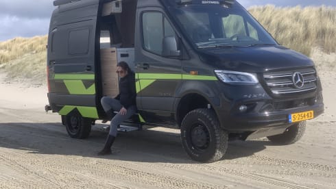 Bully – 2p Mercedes-Benz bus from 2023