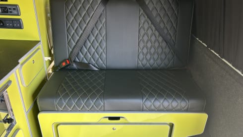 The Wasp – 4 berth Volkswagen campervan from 2019