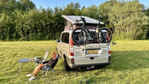 #ExplorerBuzzs – 4 Person MB Vito 4x4 Campervan (2009)